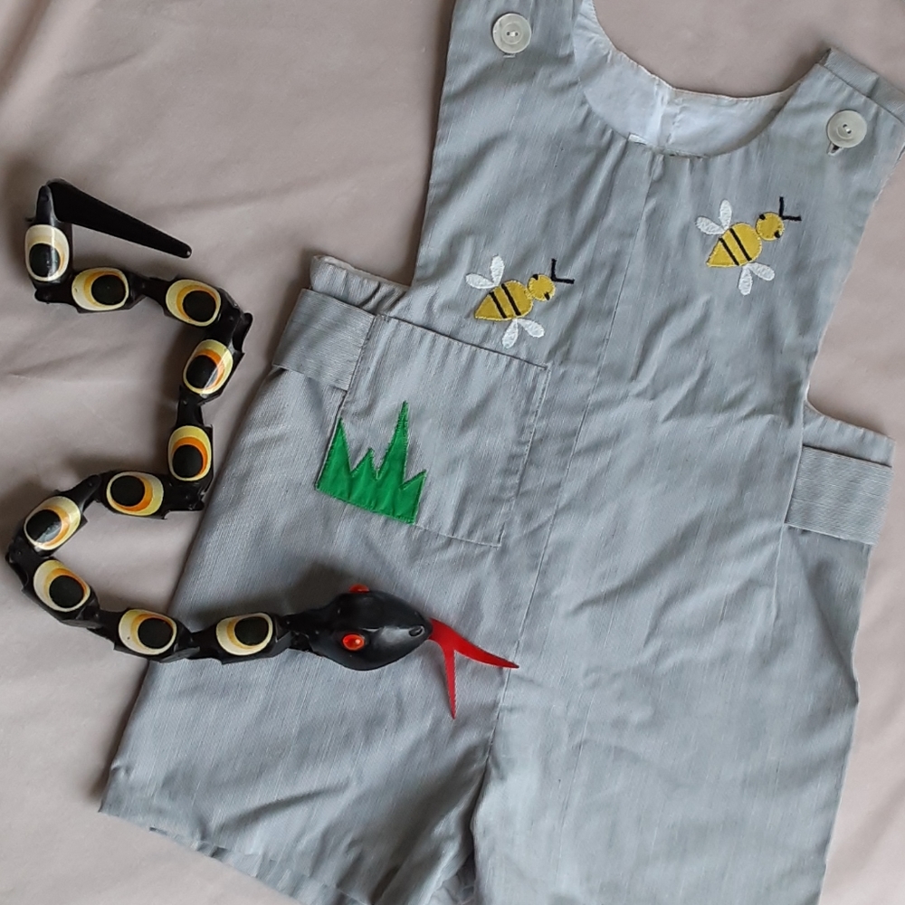 1950s T2 Bumble Bee Applique Romper